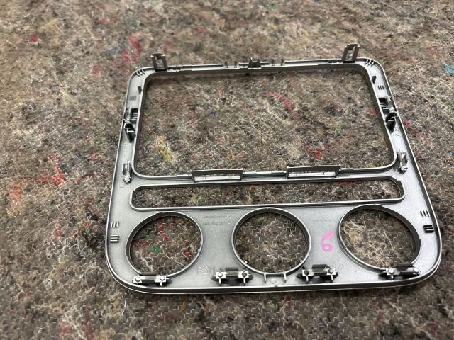 bontott VW EOS Középkonzol Keret