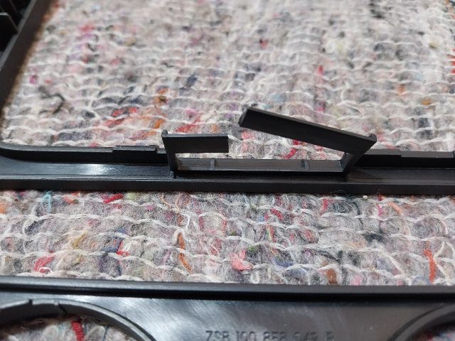 bontott VW EOS Középkonzol Keret