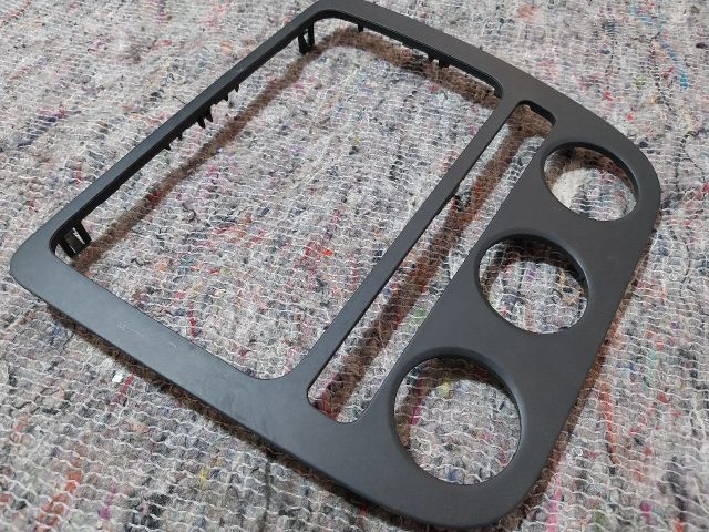 bontott VW EOS Középkonzol Keret