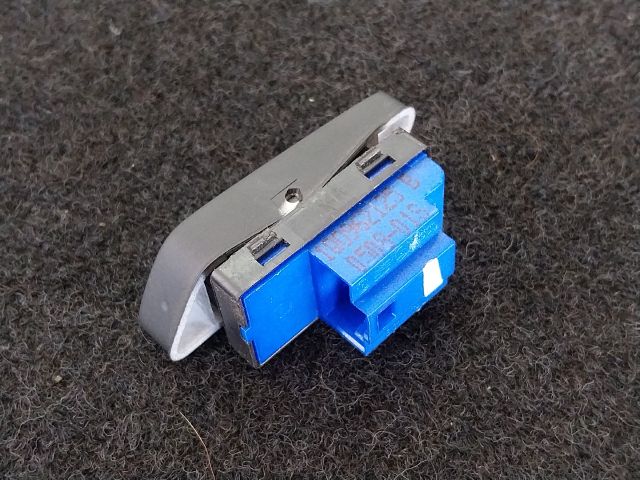 bontott VW EOS Központizár Kapcsoló