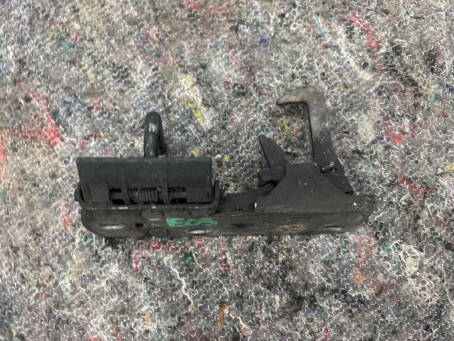 bontott VW EOS Motorháztető Biztonsági Kampó