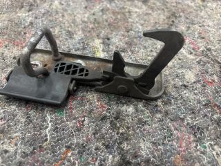 bontott VW EOS Motorháztető Biztonsági Kampó