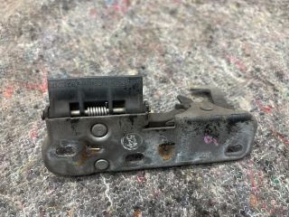 bontott VW EOS Motorháztető Biztonsági Kampó