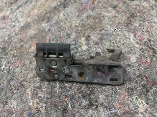 bontott VW EOS Motorháztető Biztonsági Kampó