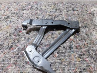 bontott VW EOS Motorháztető Jobb Zsanér