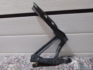 bontott VW EOS Motorháztető Jobb Zsanér