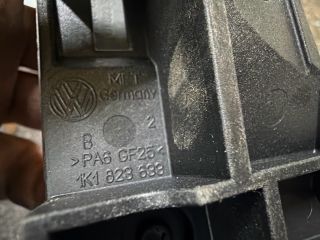 bontott VW EOS Motorháztető Nyitó Kar / Gomb