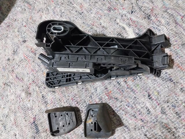 bontott VW EOS Pedálsor (Gáz, Fék, Kuplung)