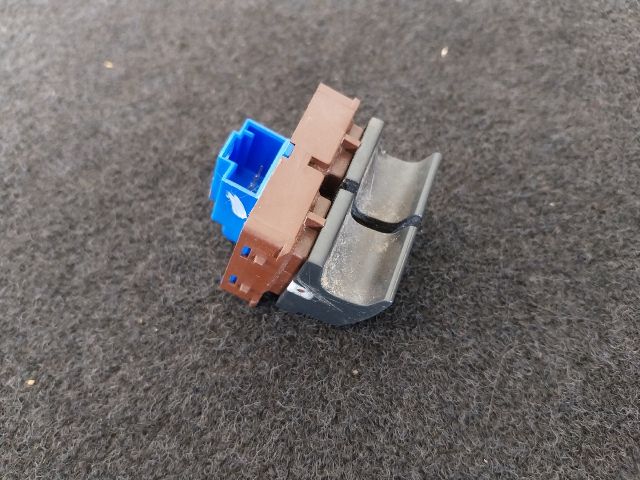 bontott VW EOS Tankajtó Nyitó Kar / Gomb