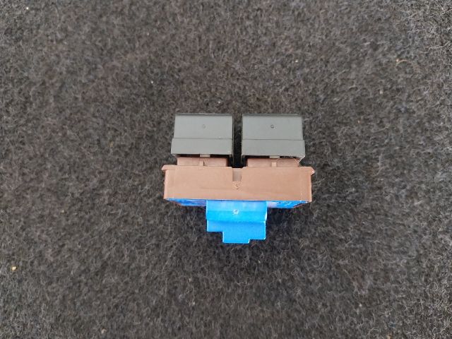 bontott VW EOS Tankajtó Nyitó Kar / Gomb