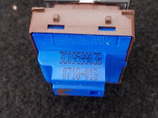 bontott VW EOS Tankajtó Nyitó Kar / Gomb