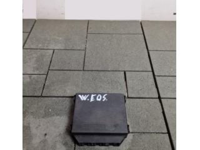 bontott VW EOS Tolatóradar Elektronika