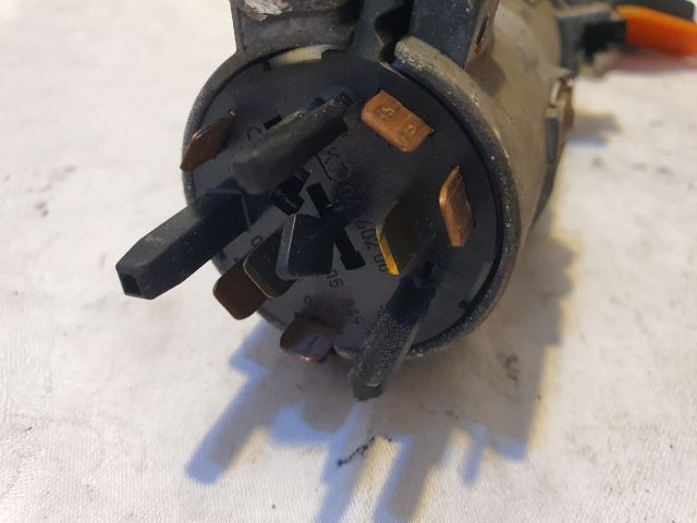 bontott VW FOX Gyújtáskapcsoló Házzal