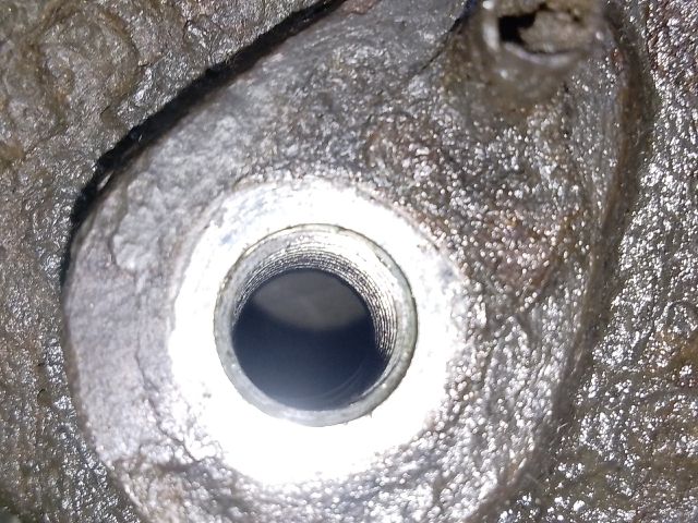 bontott VW FOX Bal első Féknyereg Munkahengerrel