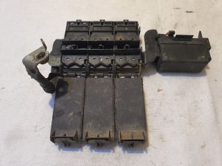 bontott VW FOX Biztosítéktábla Motortér