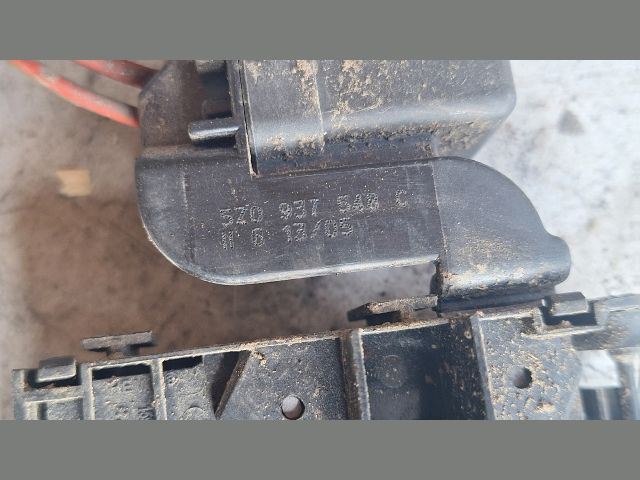 bontott VW FOX Biztosítéktábla Motortér