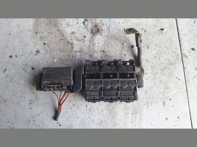 bontott VW FOX Biztosítéktábla Motortér