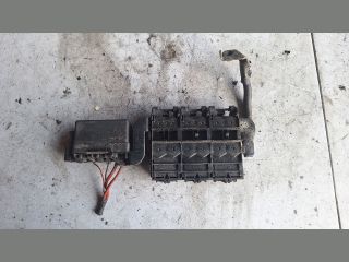 bontott VW FOX Biztosítéktábla Motortér