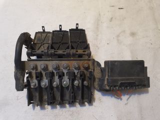 bontott VW FOX Biztosítéktábla Motortér