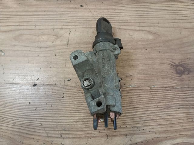 bontott VW FOX Gyújtáskapcsoló Házzal