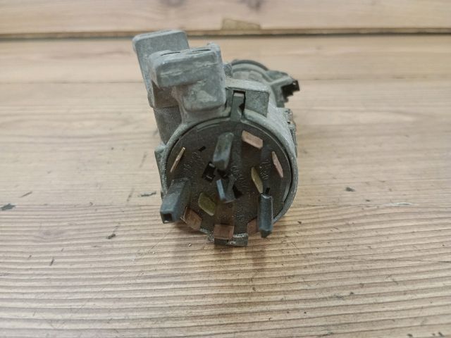 bontott VW FOX Gyújtáskapcsoló Házzal