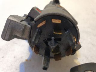 bontott VW FOX Gyújtáskapcsoló Házzal