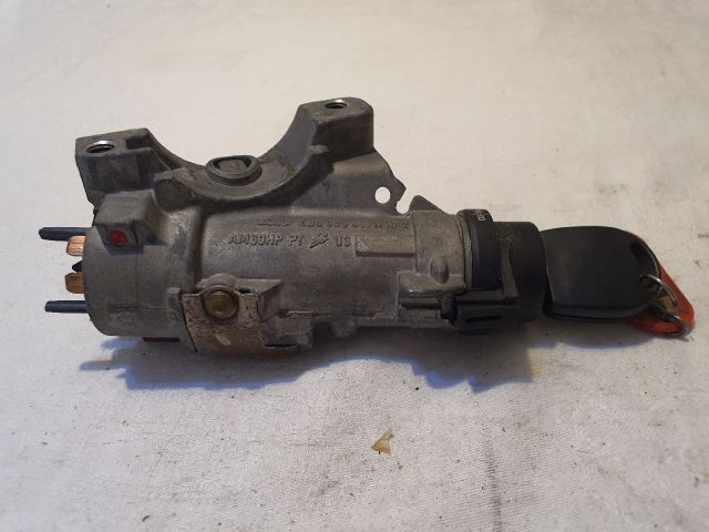 bontott VW FOX Gyújtáskapcsoló Házzal