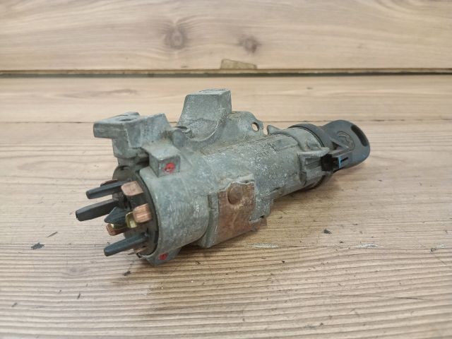 bontott VW FOX Gyújtáskapcsoló Házzal