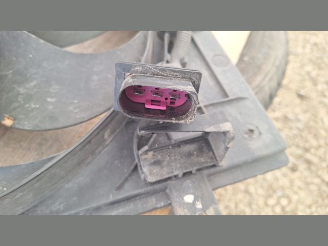 bontott VW FOX Hűtőventilátor