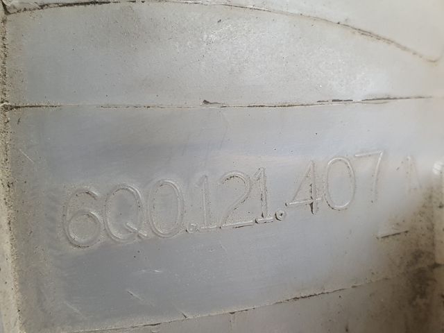 bontott VW FOX Kiegyenlítő Tartály