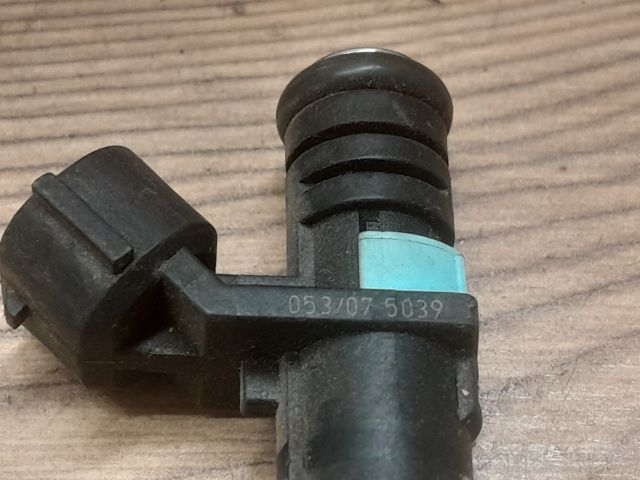 bontott VW FOX Porlasztó (1 db)