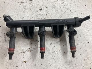 bontott VW FOX Porlasztó Sor / Híd