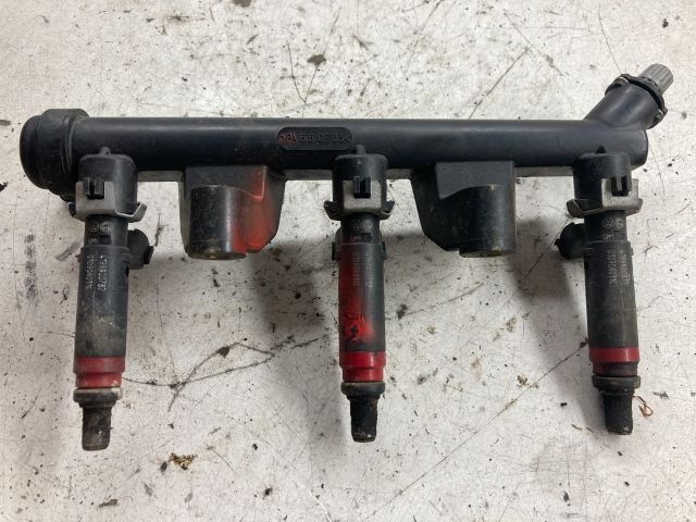 bontott VW FOX Porlasztó Sor / Híd