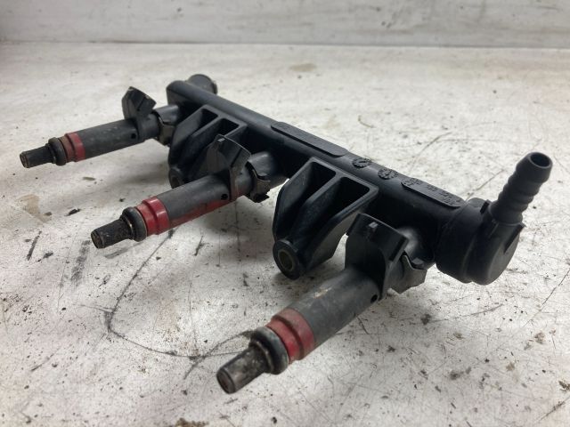 bontott VW FOX Porlasztó Sor / Híd