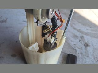 bontott VW FOX Üzemanyag Szivattyú