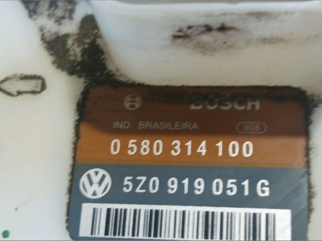 bontott VW FOX Üzemanyag Szivattyú