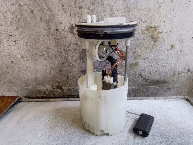 bontott VW FOX Üzemanyag Szivattyú