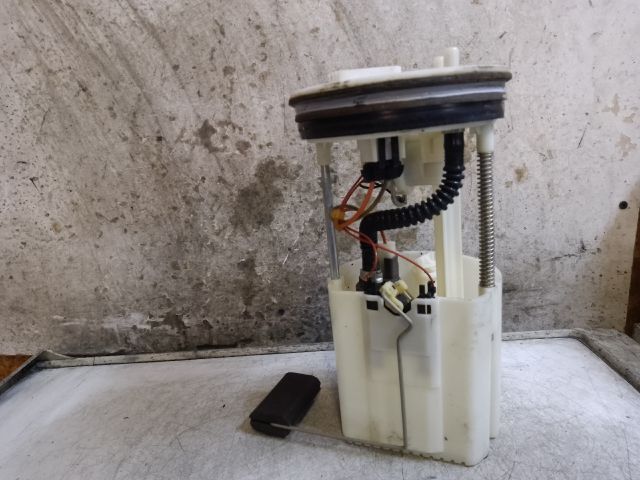 bontott VW FOX Üzemanyag Szivattyú