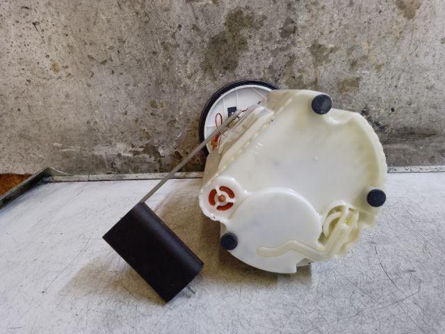 bontott VW FOX Üzemanyag Szivattyú