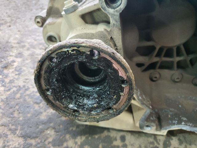 bontott VW FOX Váltó (Mechanikus)