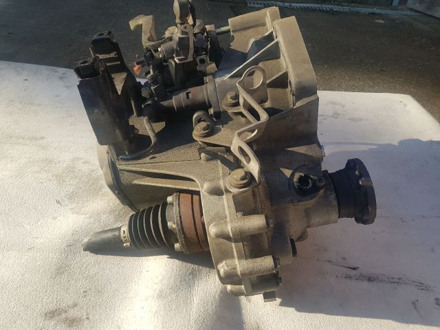 bontott VW FOX Váltó (Mechanikus)