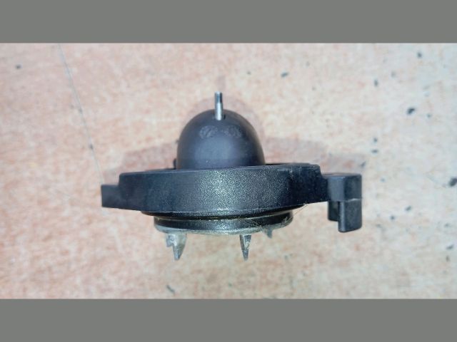 bontott VW FOX Termosztátház