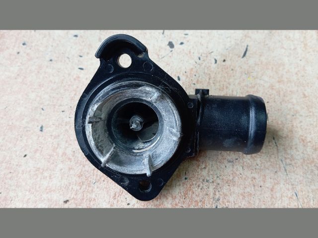 bontott VW FOX Termosztátház