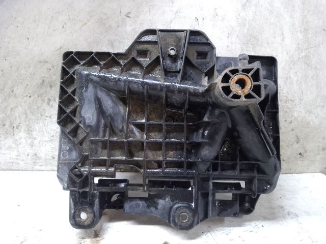 bontott VW FOX Akkumulátor Tartó