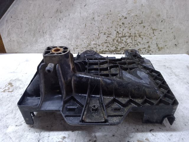 bontott VW FOX Akkumulátor Tartó