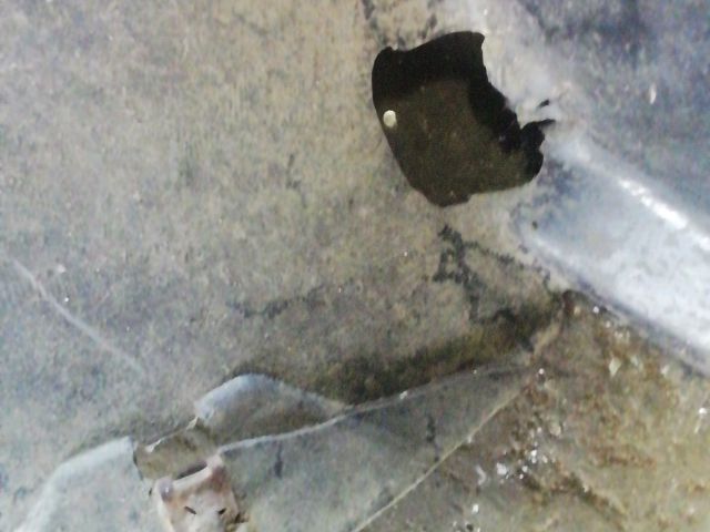 bontott VW FOX Bal első Dobbetét (Kerékjárati, Műanyag)