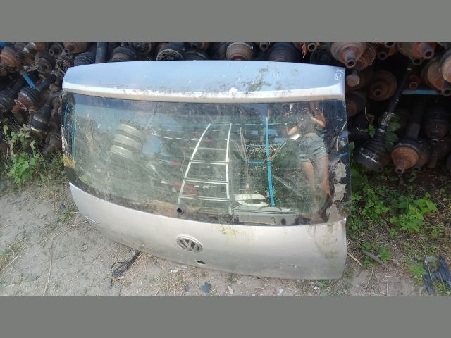 bontott VW FOX Csomagtérajtó (Részeivel)