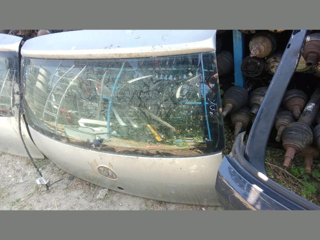 bontott VW FOX Csomagtérajtó (Részeivel)