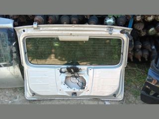 bontott VW FOX Csomagtérajtó (Részeivel)