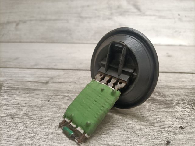 bontott VW FOX Előtét Ellenállás Fűtőmotor